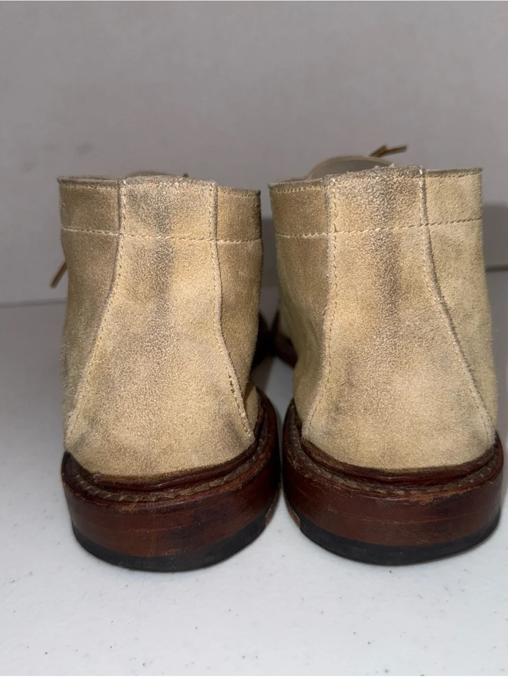 Allen Edmonds Men's 7M Suede Chukka Boots in Beige